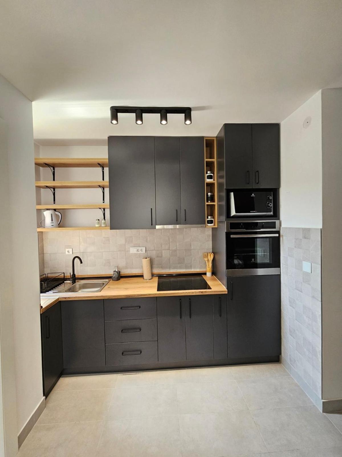 Apartment Crni Vrh - Divcinova